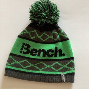 Bench Women's Men's Green Beanie Hat Size S Ski Skiing Snow Warm Casual Winter